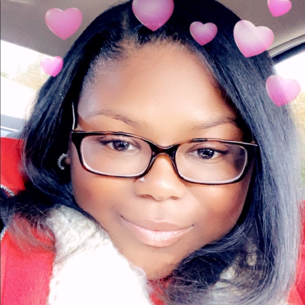 Meet your Posher, Mikayla